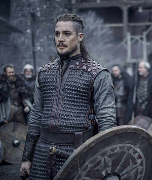 The Last Kingdom S03 Uhtred Vest